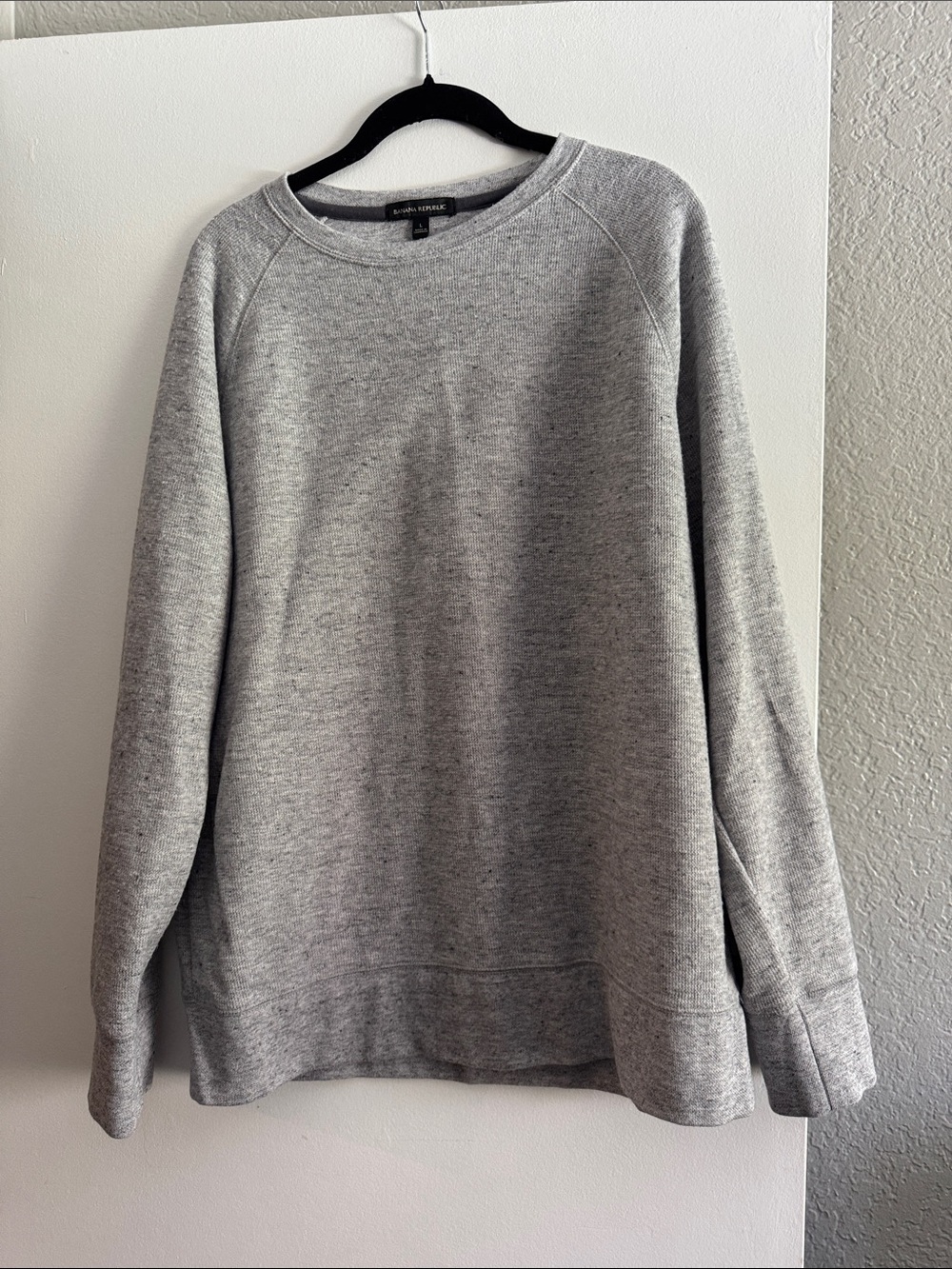 Banana Republic Men's Heather Gray Crewneck Sweater